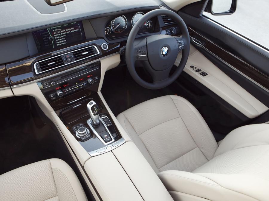  BMW 730d 2008 года  (AU) (фото 3 из 8)
